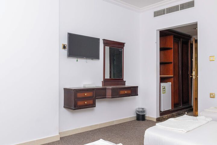 Room 5 of 22
