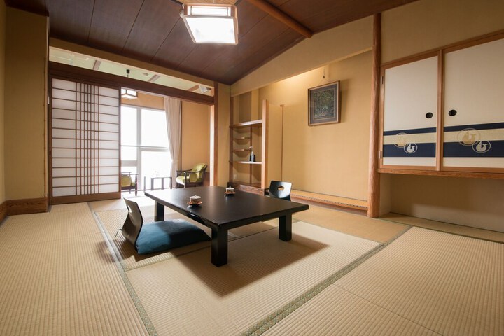 Room 14 of 95