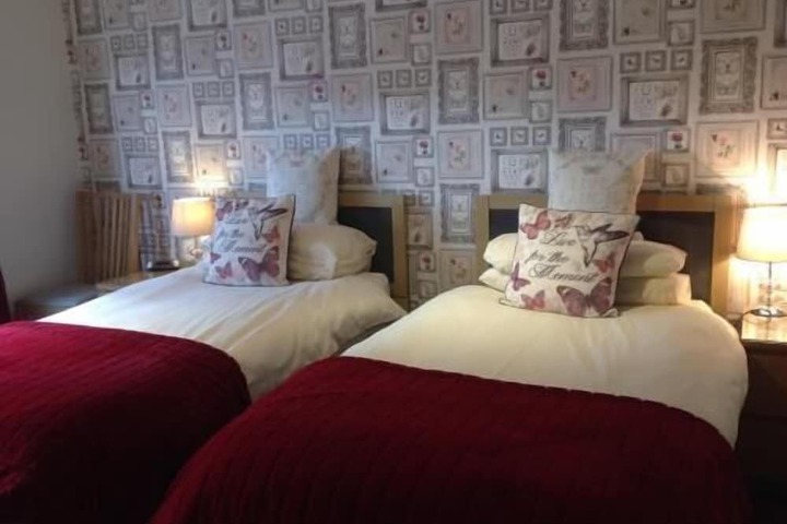 Room 12 of 44