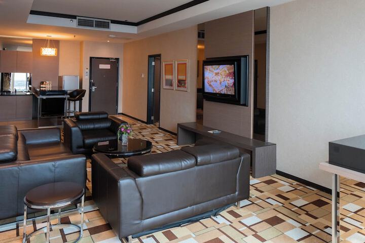 Room 25 of 49