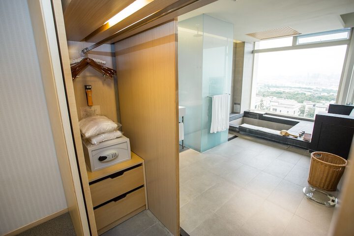 Room 119 of 145