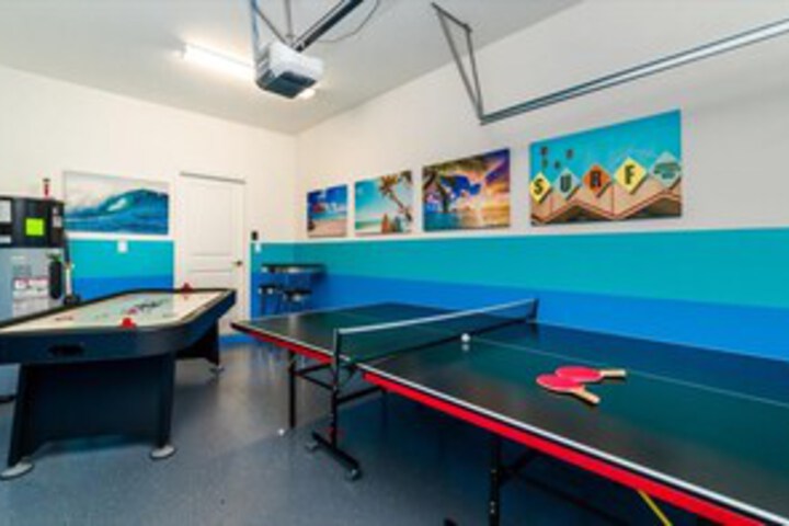 Room 6 of 37