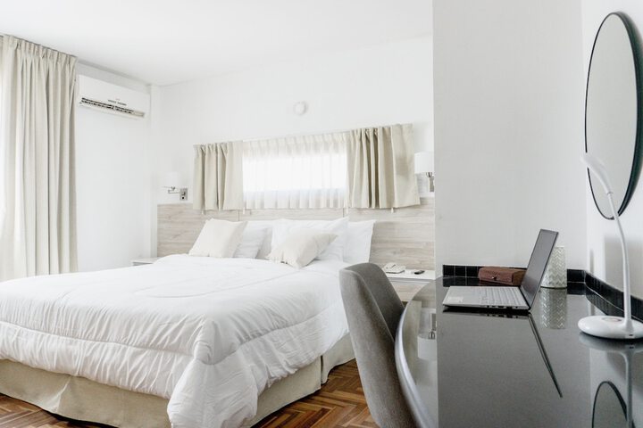 Room 3 of 20