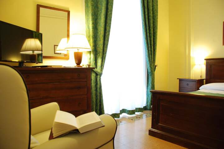 Room 17 of 53