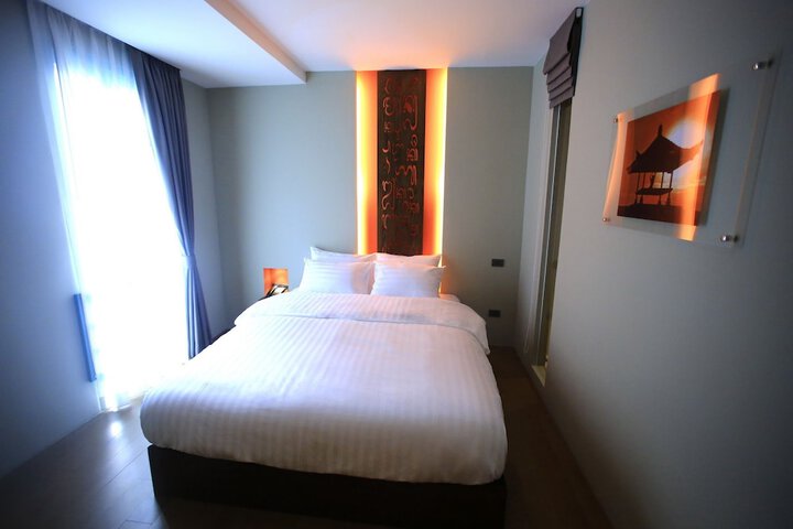 Room 6 of 34
