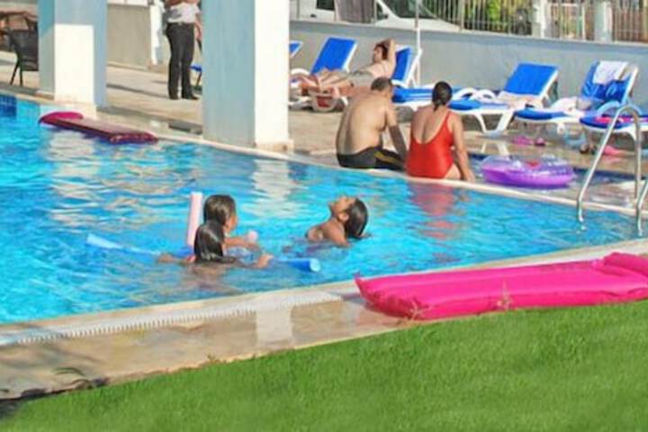 Pools & Facilities