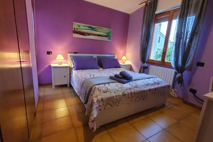 Room 8 of 11