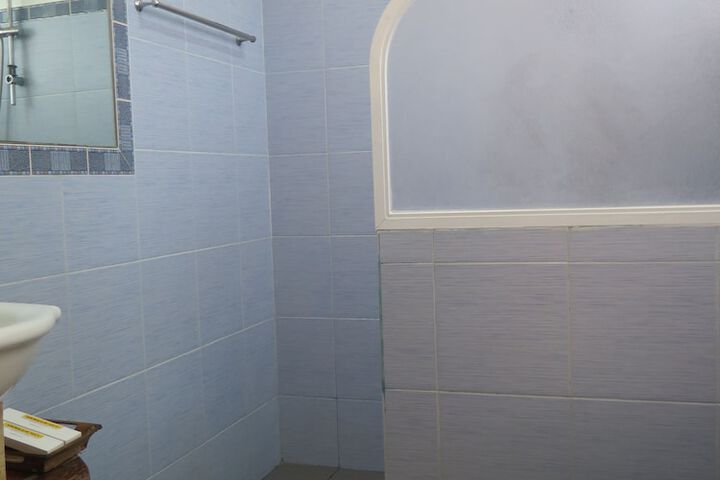 Room 33 of 59