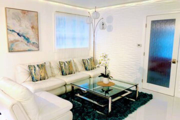 Room 10 of 48