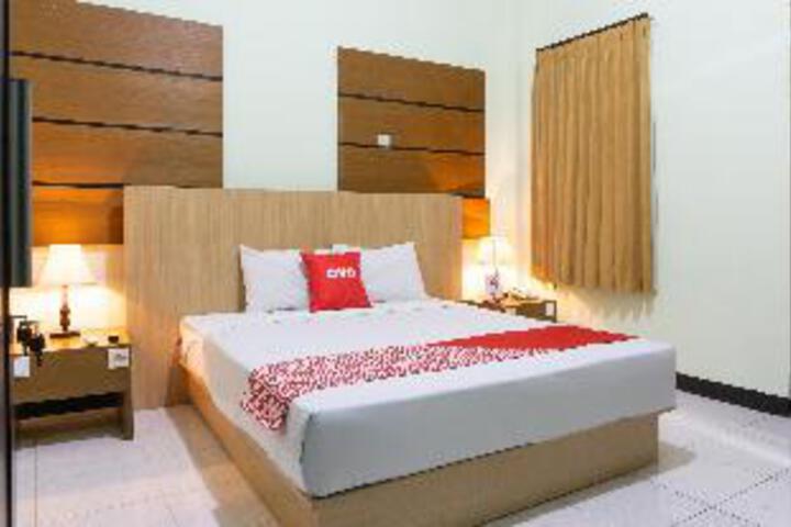 Oyo 3803 Hotel Wonojati Syariah Malang