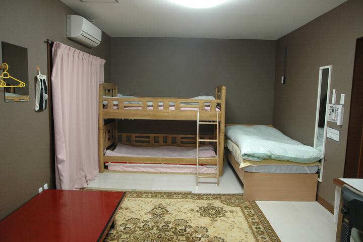 Room 18 of 111