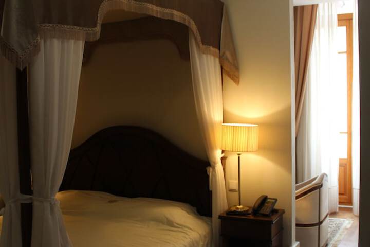 Room 3 of 29