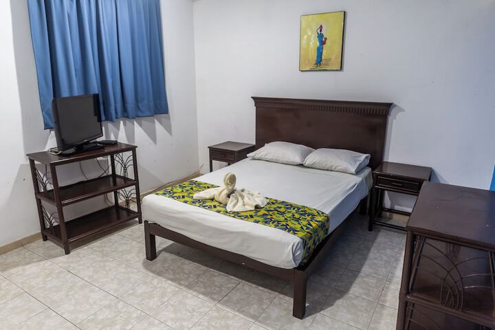 Room 17 of 37