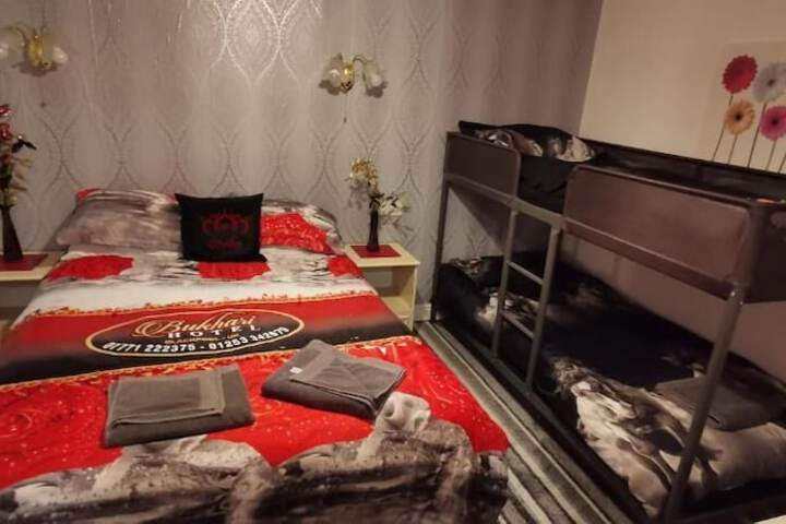 Room 10 of 35
