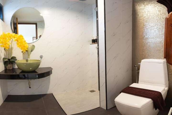 Room 18 of 29