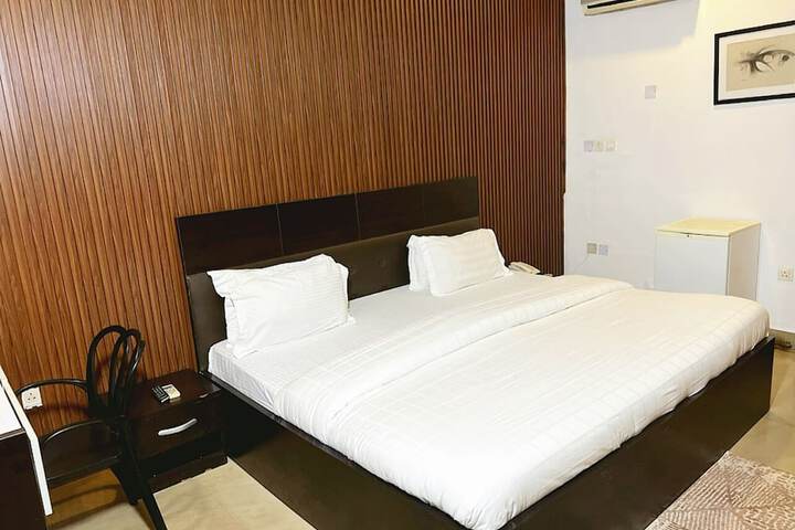 Room 13 of 45
