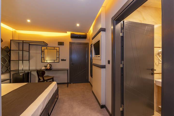 Room 8 of 49