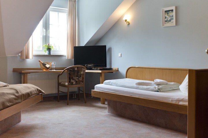 Room 12 of 40