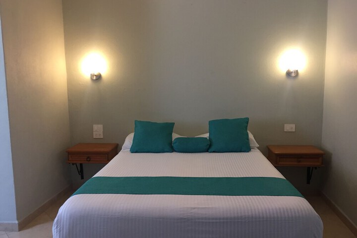 Room 9 of 63