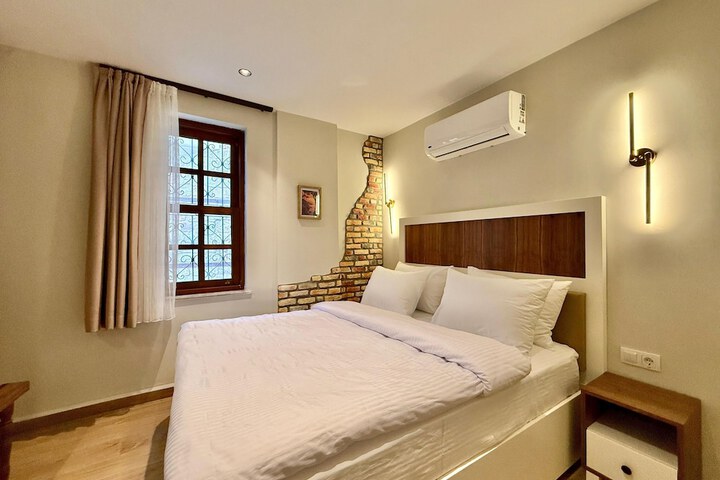 Room 16 of 126