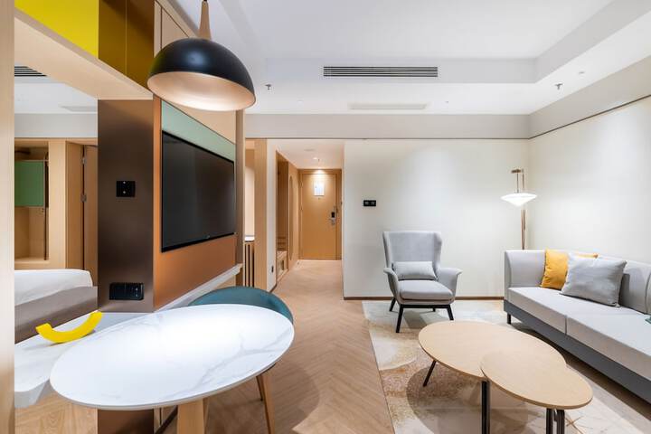 Room 29 of 65