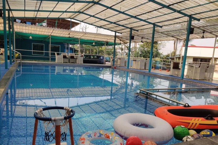 Pool 6 of 12