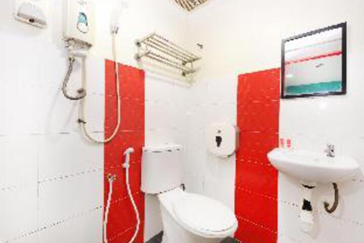 Clean Restrooms