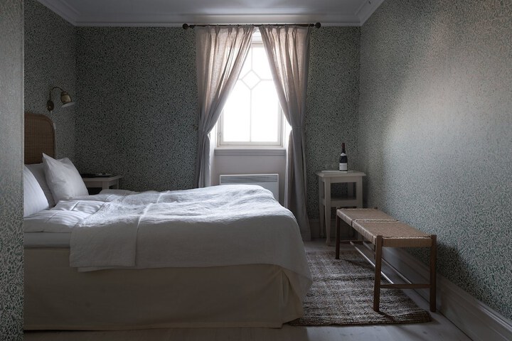Room 16 of 51