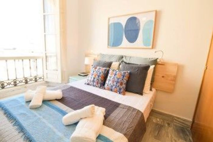 Room 10 of 33