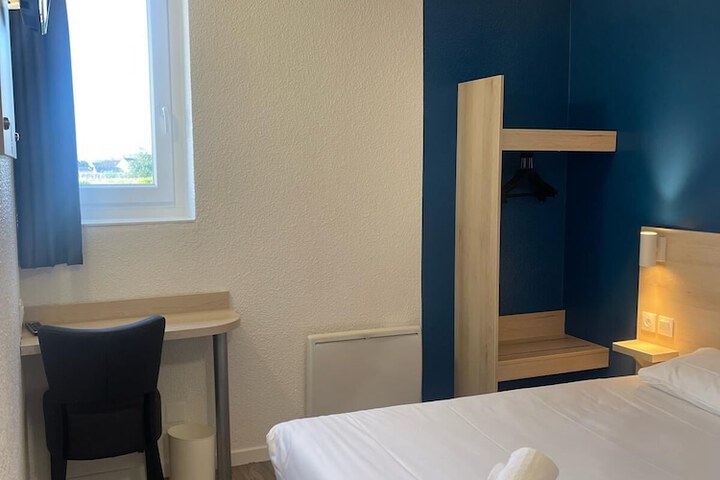 Room 11 of 41