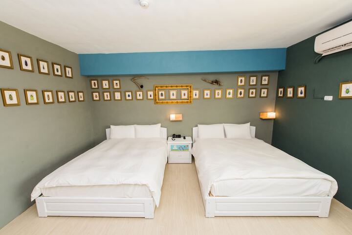 Room 7 of 32