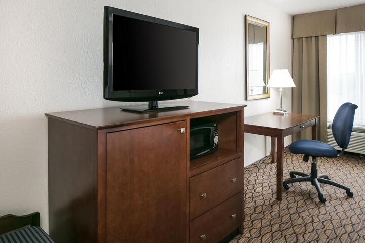 Standard Room, King or Two Doubles (3 of 7)