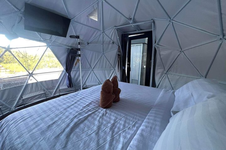 Hotel 66 of 106