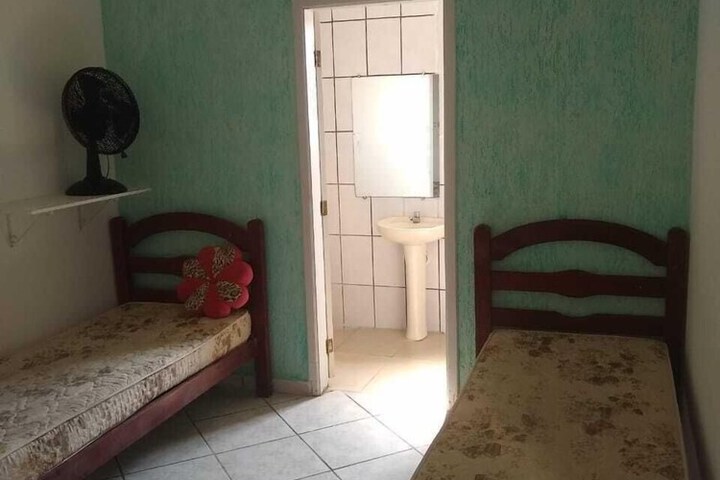 Room 4 of 18