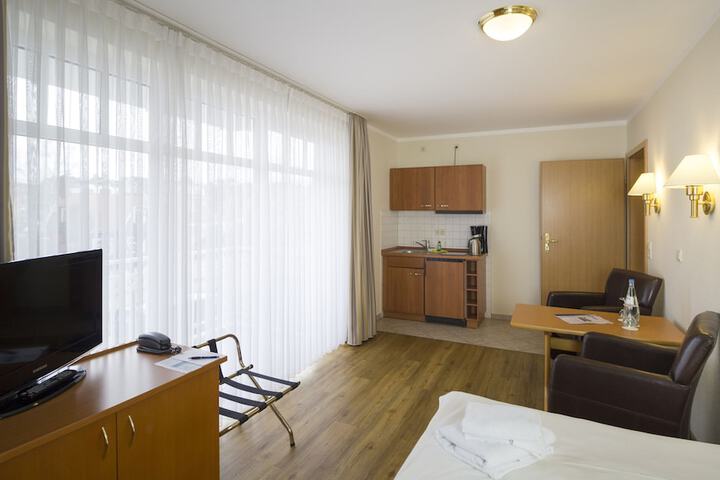 Room 6 of 32