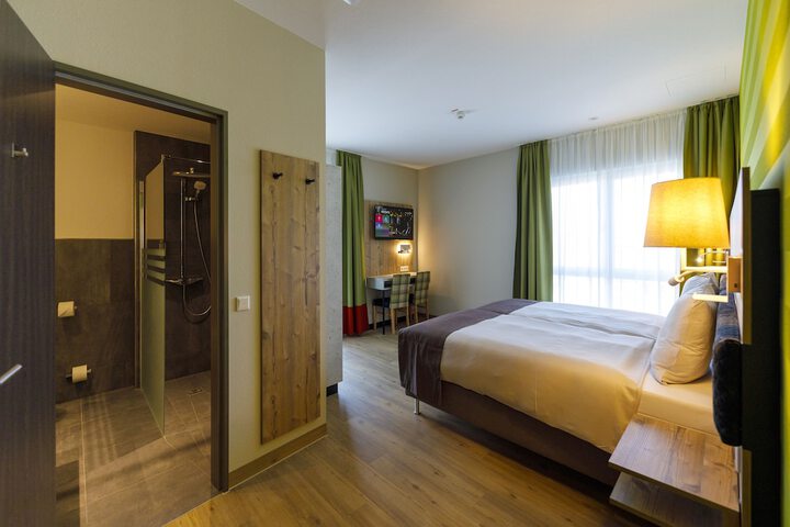 Room 15 of 54