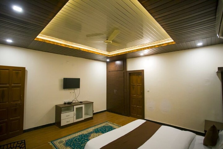 Room 22 of 80