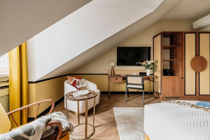 Room 171 of 224