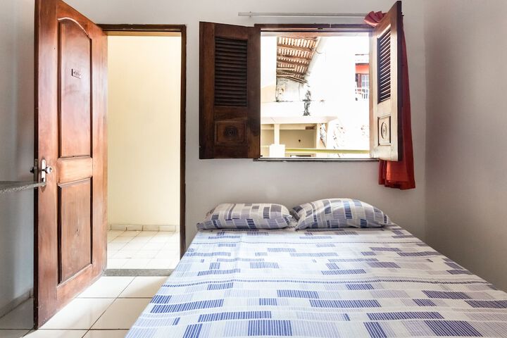 Room 9 of 36