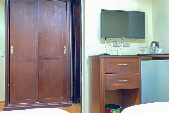 Room 57 of 340