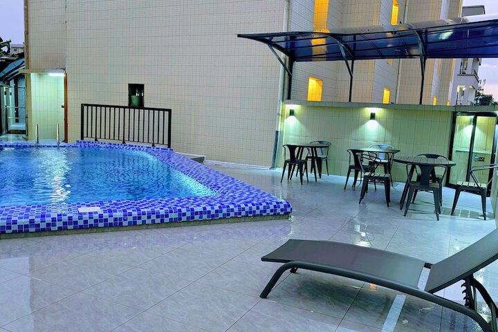 Pool 28 of 46