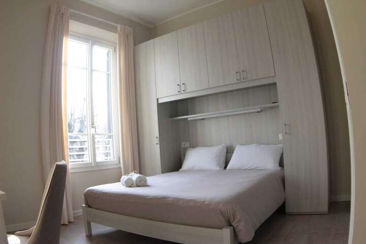 Room 2 of 48