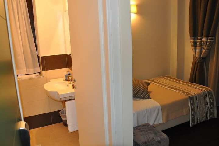 Room 33 of 55