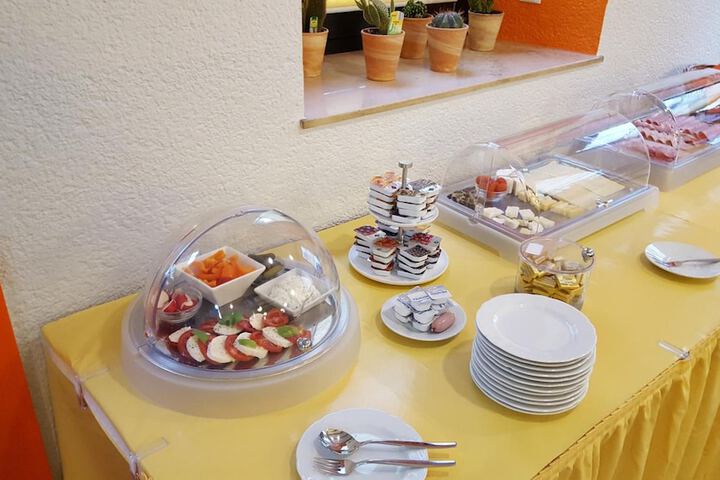 Dining Photos