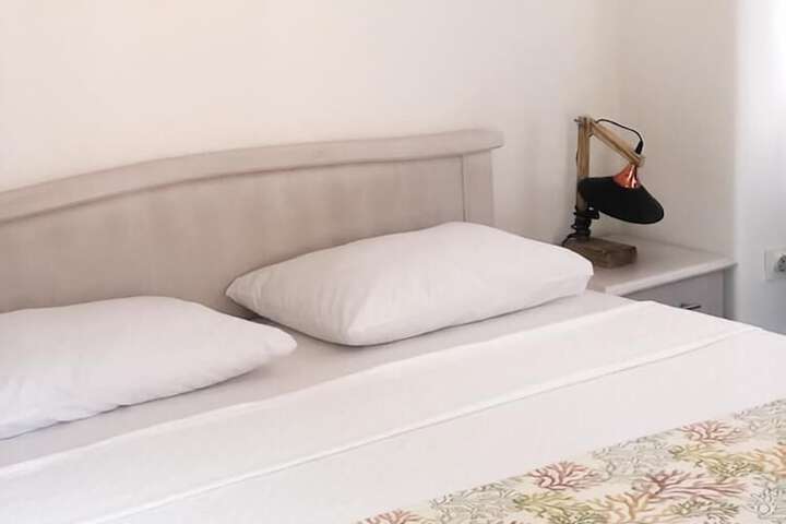 Room 10 of 75