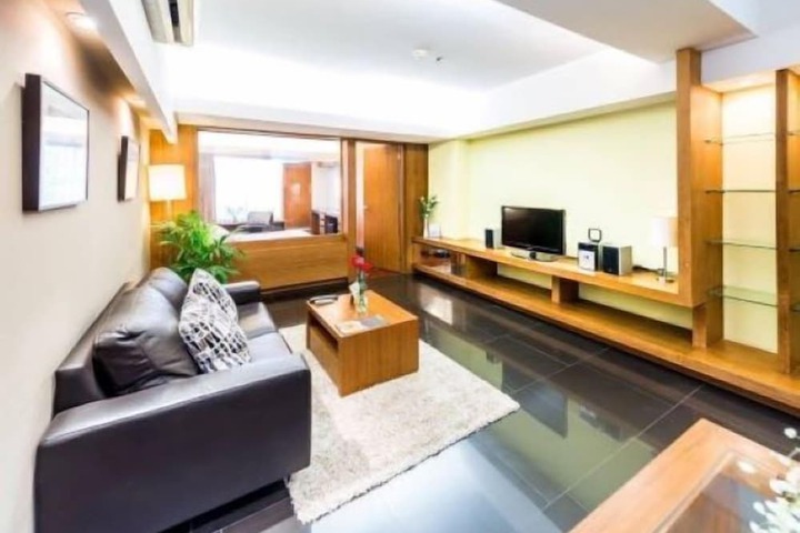 Room 14 of 37