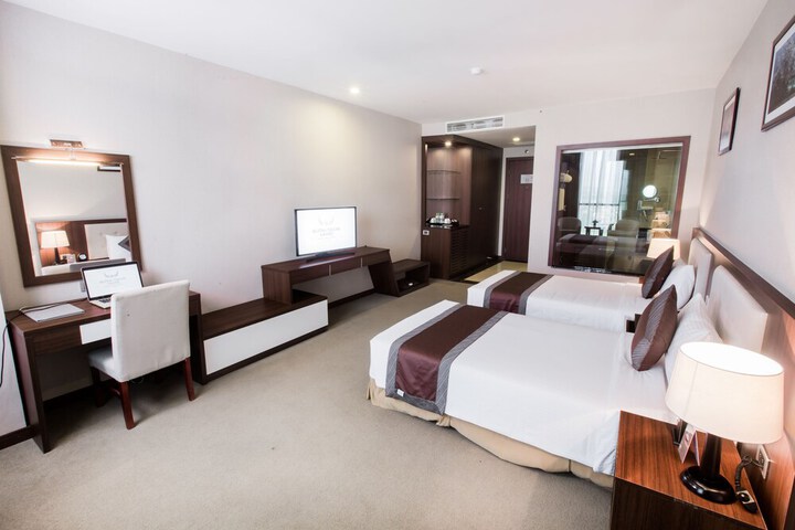 Room 10 of 95