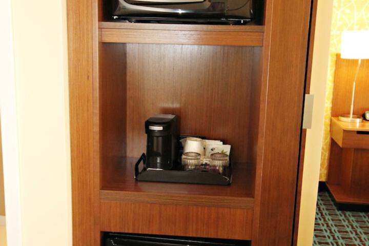 Mini-refrigerator