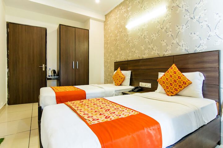Room 25 of 41