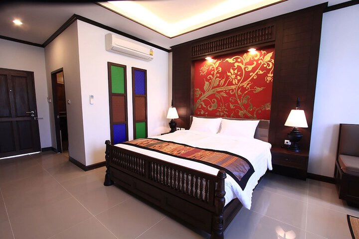 Room 10 of 45